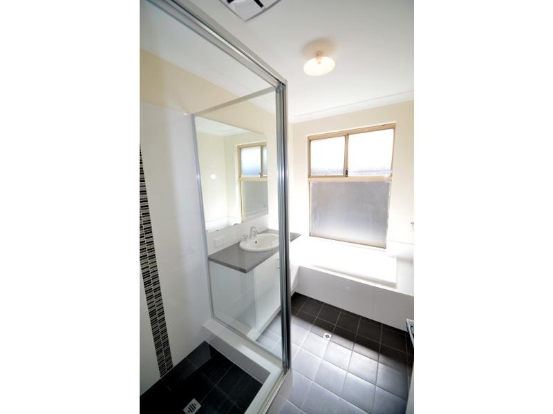 7 Friston St, Hilbert WA 6112