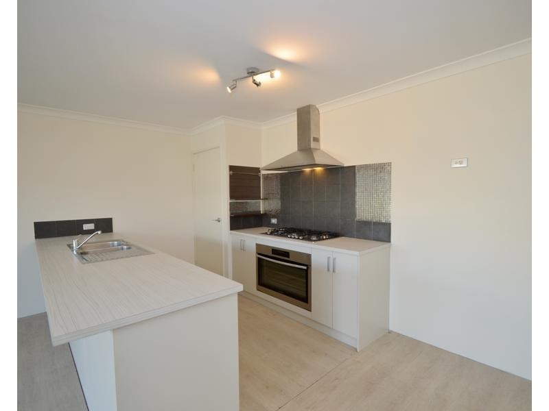 10A Calvert Loop, Hilbert WA 6112