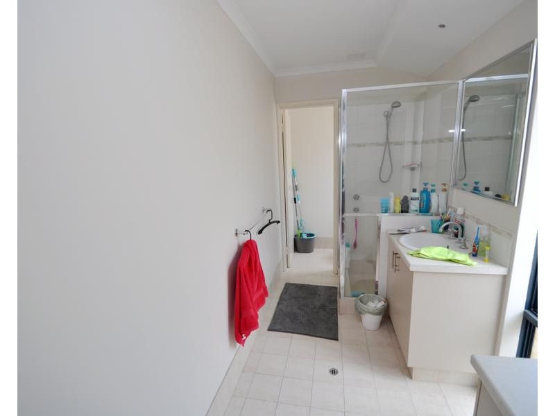 5 Scamills Rd, Pearsall WA 6065