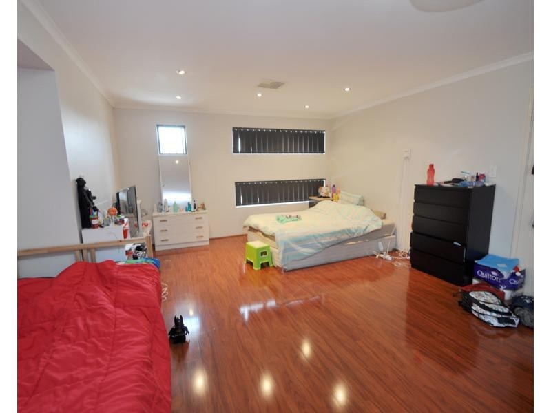 5 Scamills Rd, Pearsall WA 6065