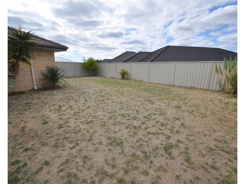 5 Scamills Rd, Pearsall WA 6065
