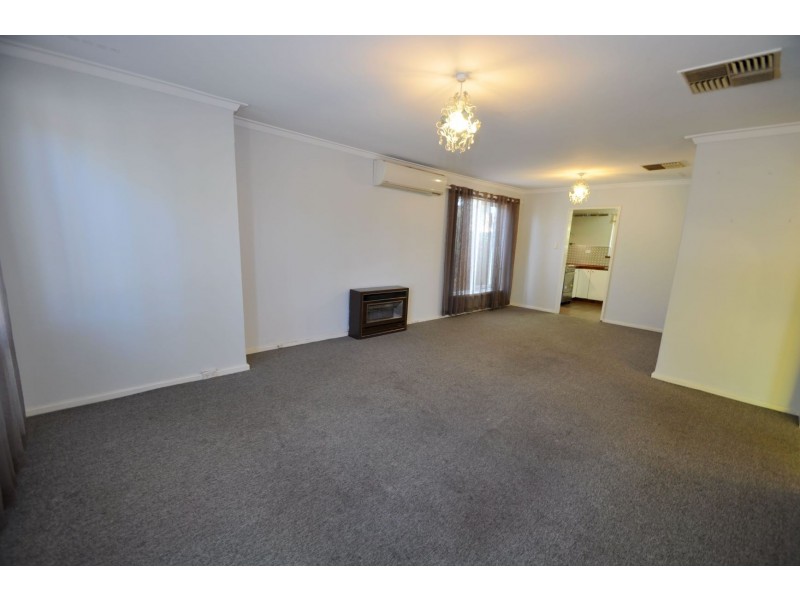 31 Lensham Place, Armadale WA 6112