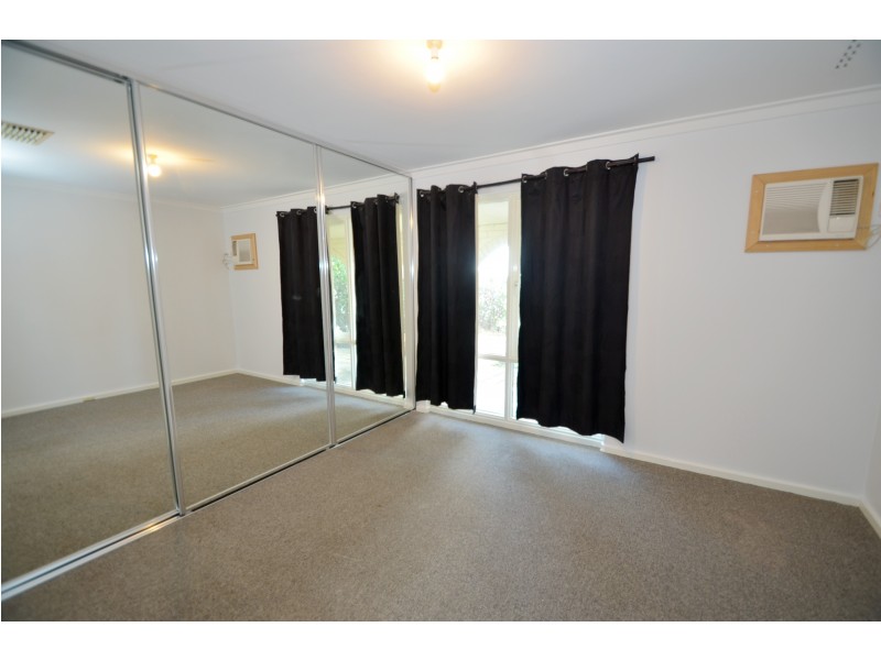 31 Lensham Place, Armadale WA 6112