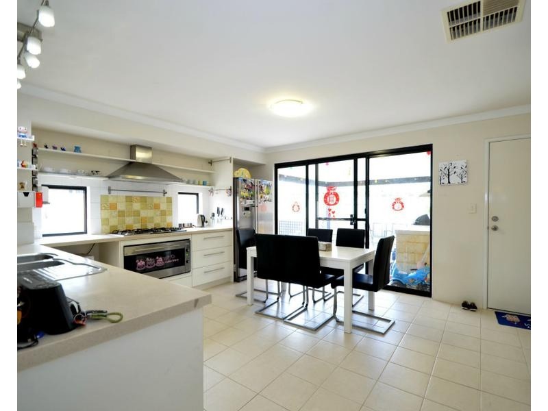 150 Boardman Rd, Canning Vale WA 6155