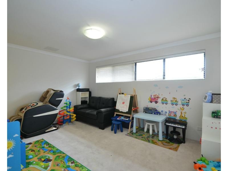 150 Boardman Rd, Canning Vale WA 6155