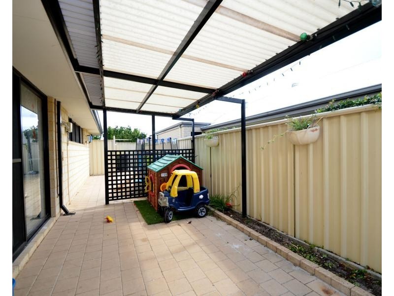 150 Boardman Rd, Canning Vale WA 6155