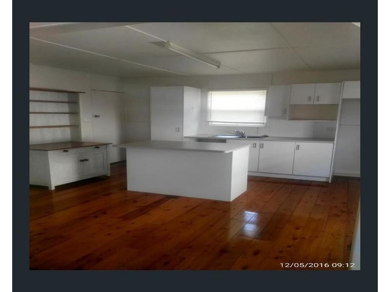 2/16 Ocean Street, Runaway Bay QLD 4216