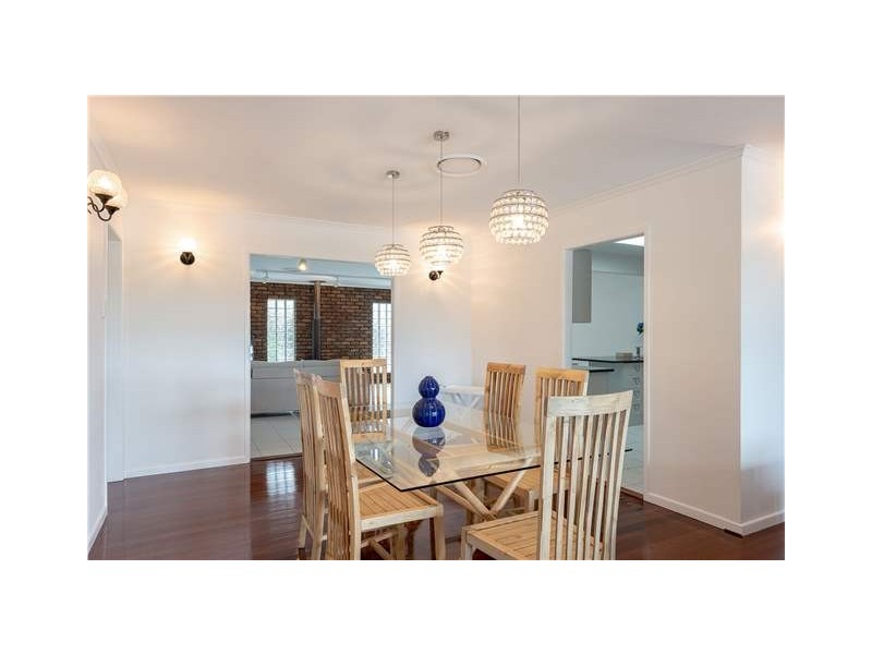 295 WHITEHILL ROAD, Flinders View QLD 4305