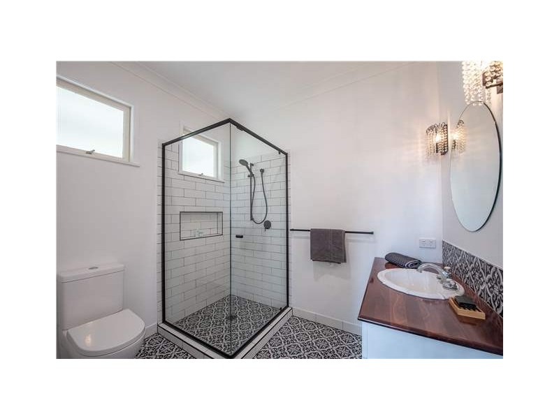 295 WHITEHILL ROAD, Flinders View QLD 4305