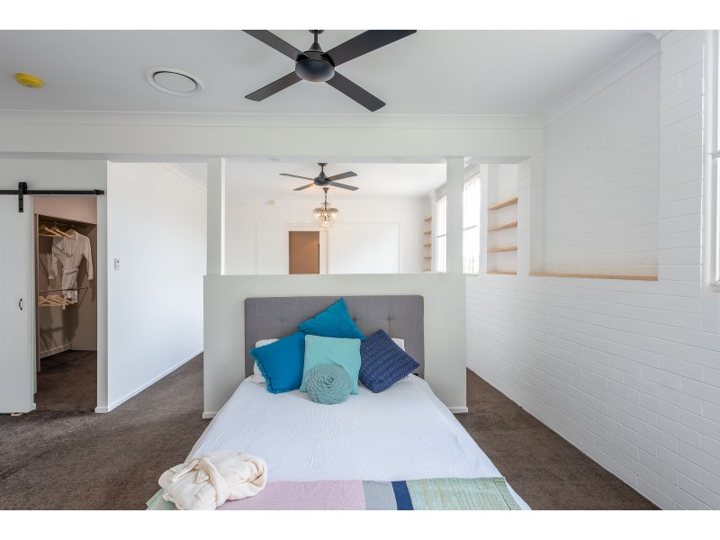 295 WHITEHILL ROAD, Flinders View QLD 4305