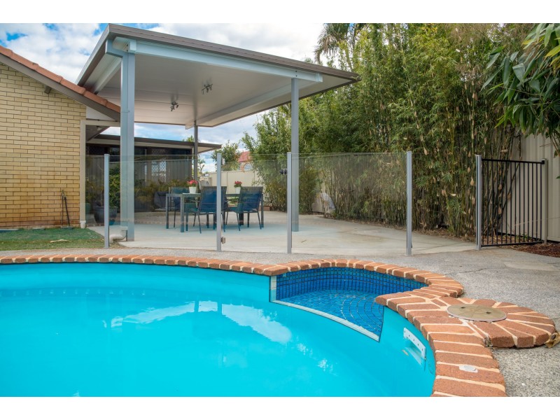 5 CEDAR COURT, Palm Beach QLD 4221