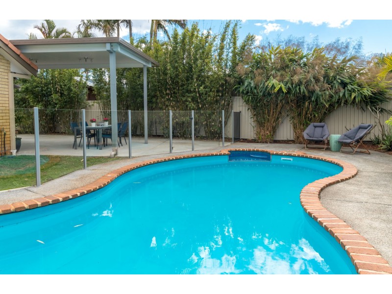 5 CEDAR COURT, Palm Beach QLD 4221