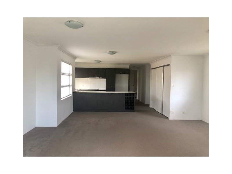 24 PROUD STREET, Labrador QLD 4215
