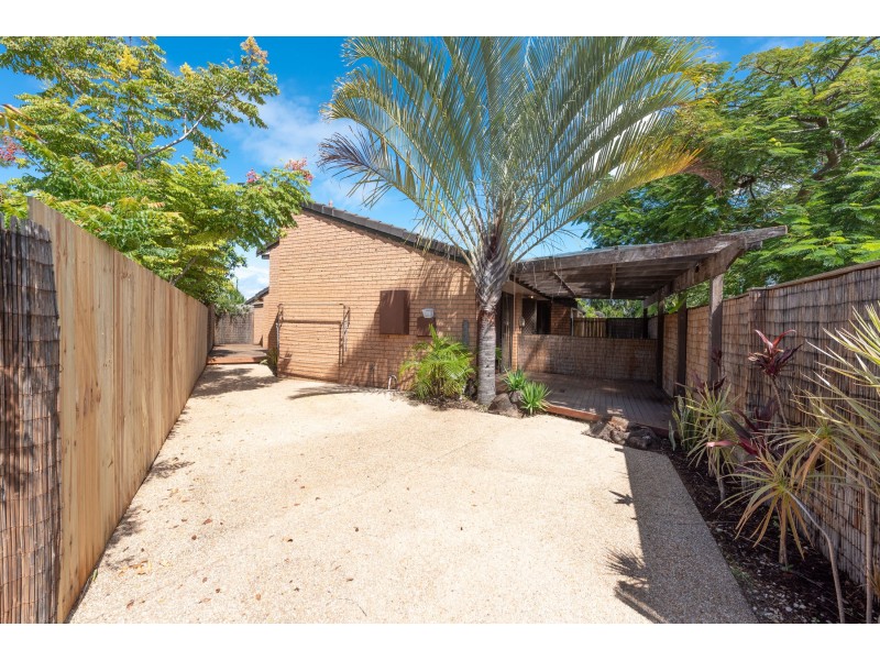 1/80 CHRISTINE AVENUE, Burleigh Waters QLD 4220