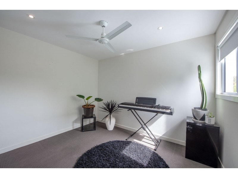 25 CULGOORA CRESCENT, Reedy Creek QLD 4227