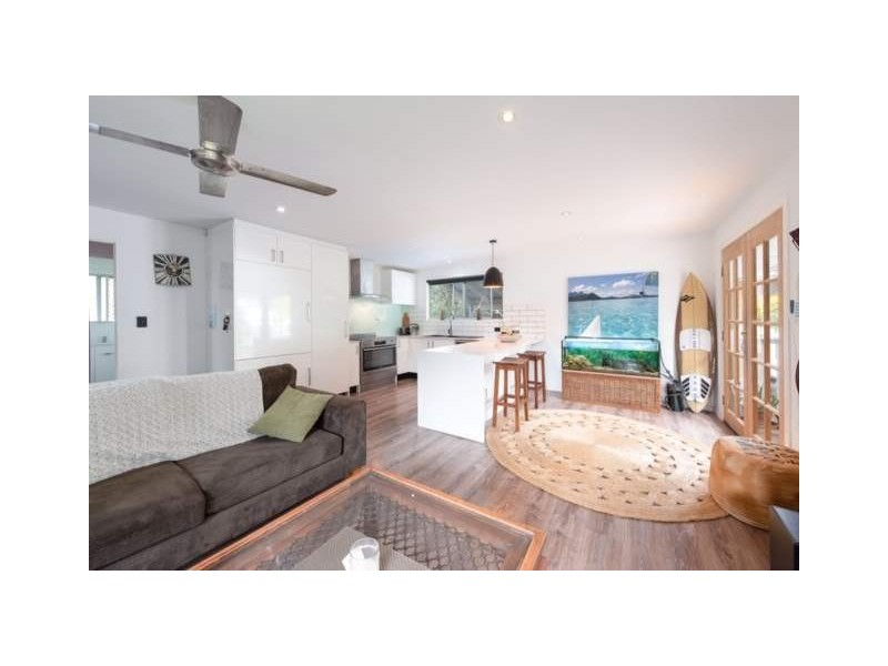 4 POINSETTIA PARADE, Varsity Lakes QLD 4227