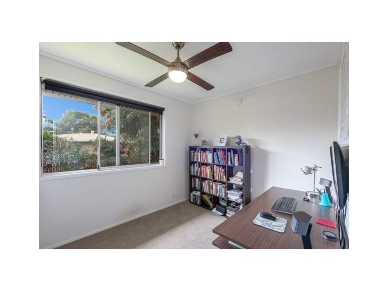 4 POINSETTIA PARADE, Varsity Lakes QLD 4227