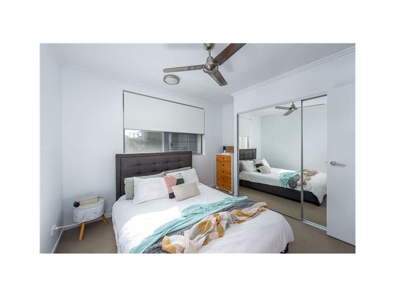 425/29-49 Varsity Parade, Varsity Lakes QLD 4227