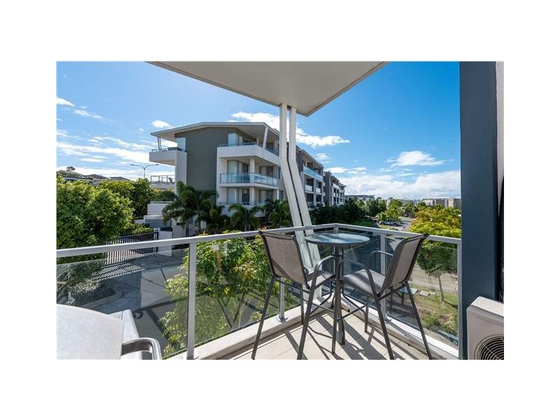 425/29-49 Varsity Parade, Varsity Lakes QLD 4227