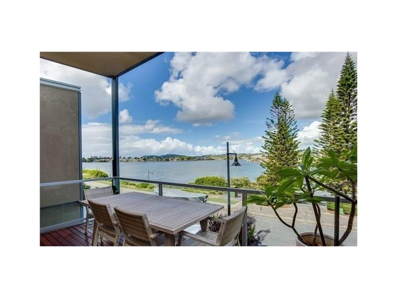 56 Watts Drive, Varsity Lakes QLD 4227