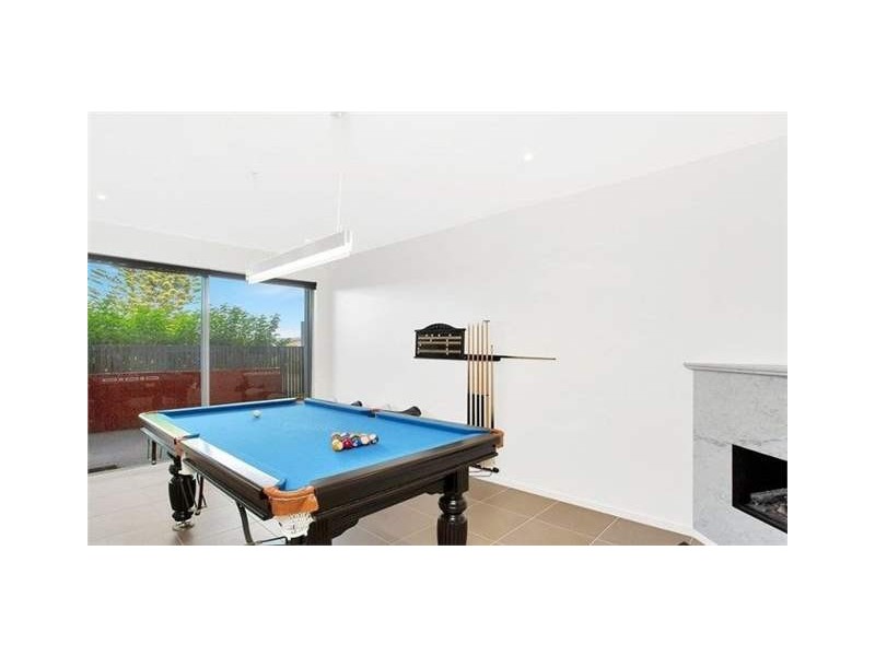 56 Watts Drive, Varsity Lakes QLD 4227