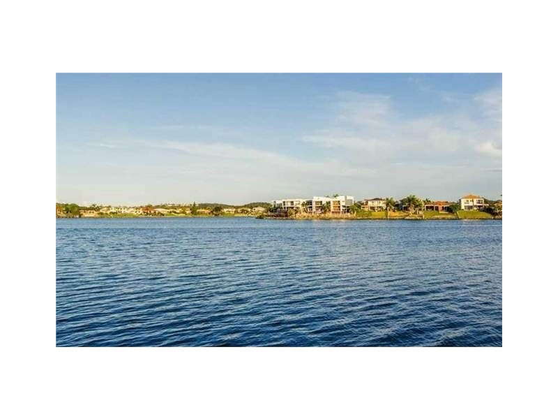 56 Watts Drive, Varsity Lakes QLD 4227