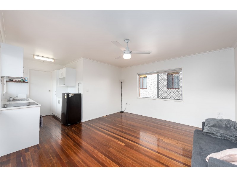 1/2317 Gold Coast Highway, Mermaid Beach QLD 4218