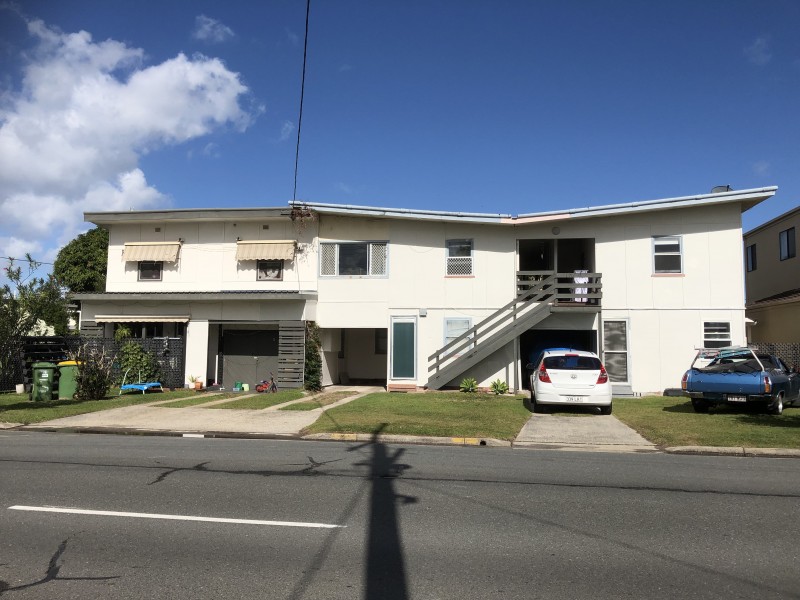 1/16 Ocean St, Runaway Bay QLD 4216