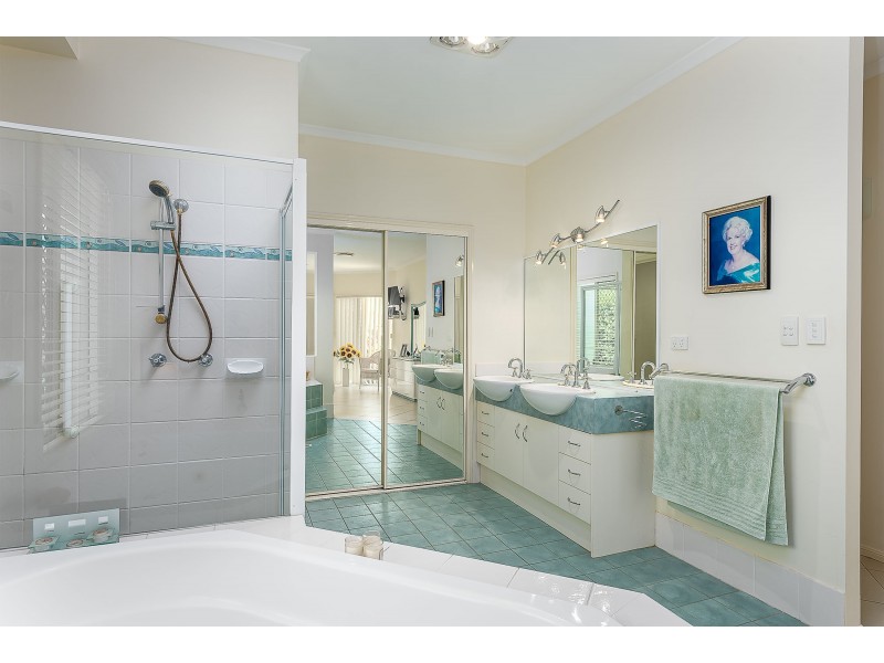 28 Sugargum Court, Molendinar QLD 4214