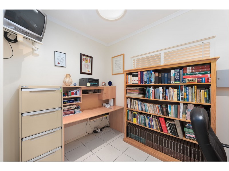28 Sugargum Court, Molendinar QLD 4214