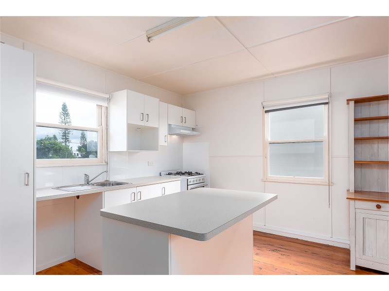 2/16 Ocean Street, Runaway Bay QLD 4216