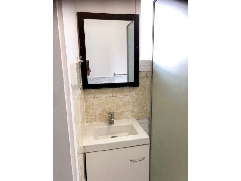 4/16 Ocean Street, Runaway Bay QLD 4216