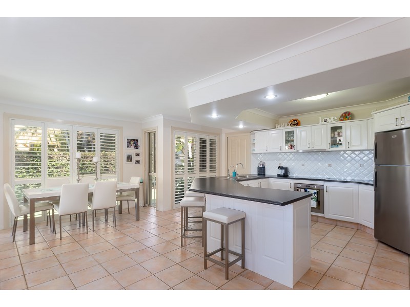 54 Sea Eagle Drive, Burleigh Waters QLD 4220