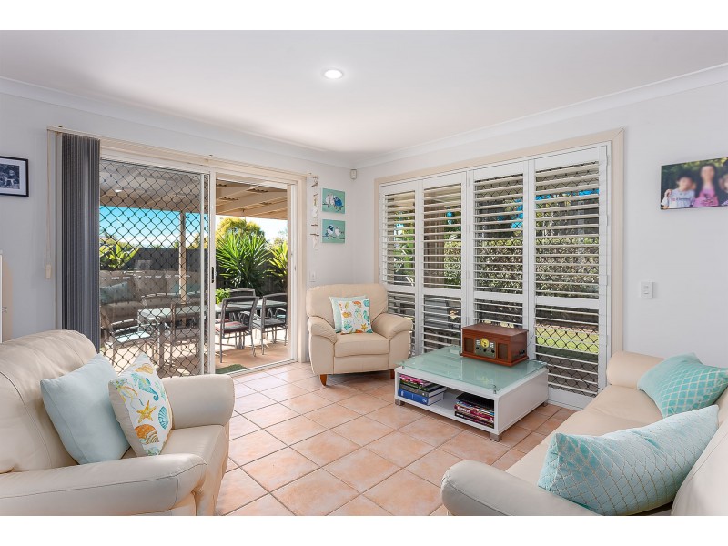 54 Sea Eagle Drive, Burleigh Waters QLD 4220