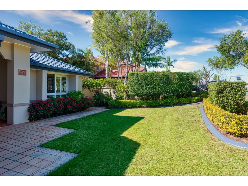 54 Sea Eagle Drive, Burleigh Waters QLD 4220