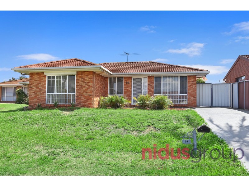 19 Alroy Crescent, Hassall Grove NSW 2761