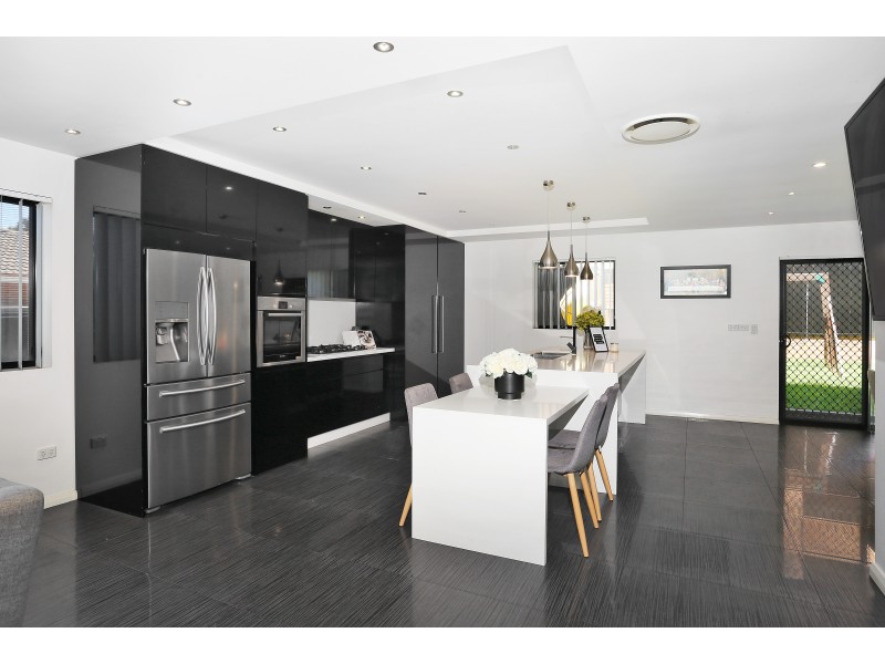 522 & 522A Woodstock Avenue, Rooty Hill NSW 2766