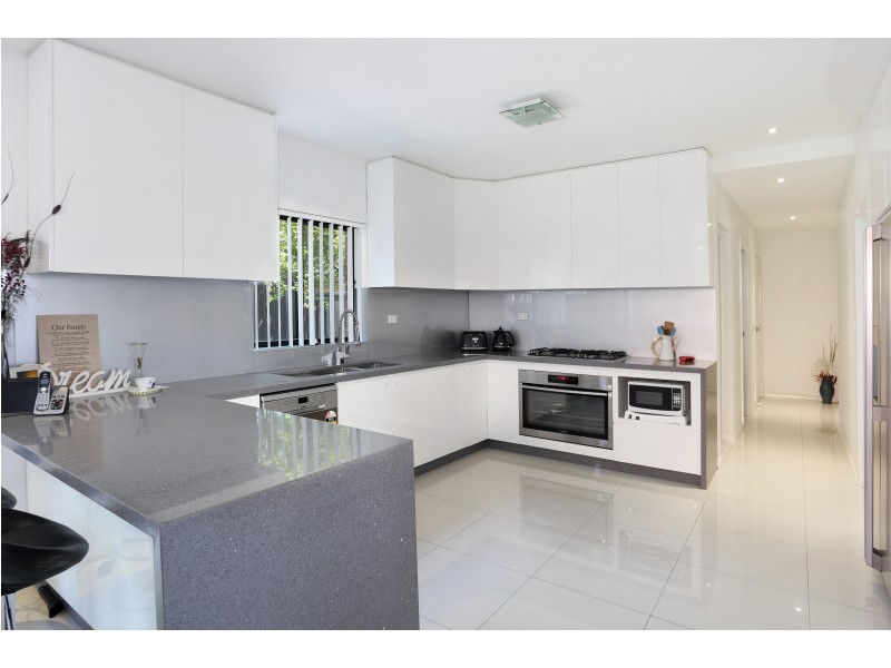 522 & 522A Woodstock Avenue, Rooty Hill NSW 2766