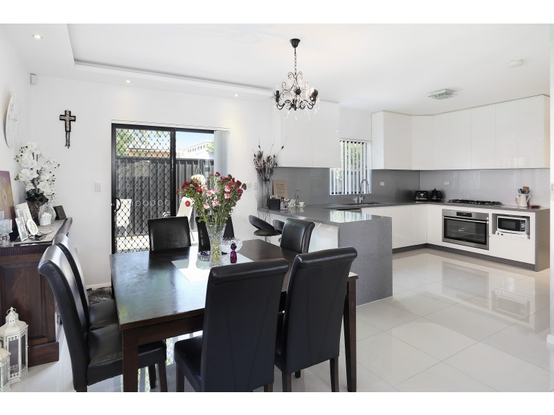 522 & 522A Woodstock Avenue, Rooty Hill NSW 2766