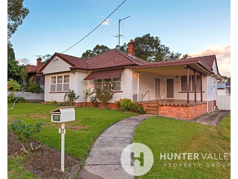 17 Irrawang St, Raymond Terrace NSW 2324