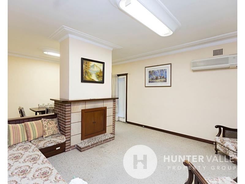 17 Irrawang St, Raymond Terrace NSW 2324