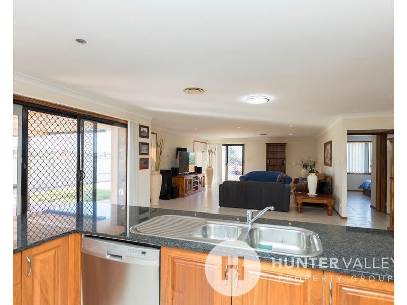 51 Lemonwood Cct, Thornton NSW 2322