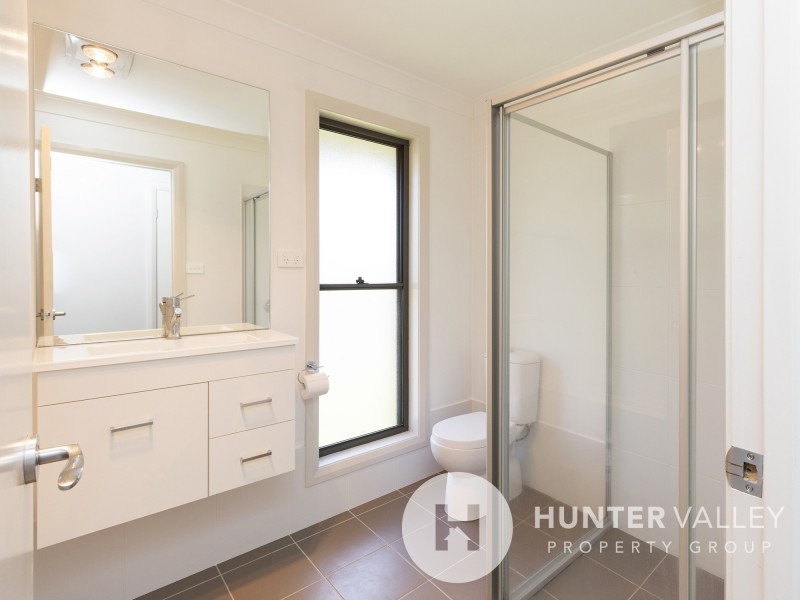 13a Myrtle Crescent, Aberglasslyn NSW 2320