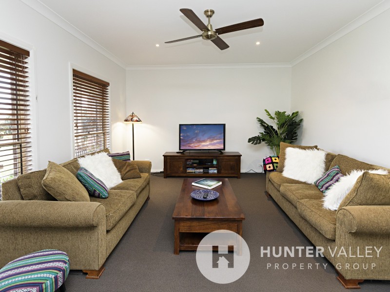 6 CARELLEN CLOSE, Bolwarra Heights NSW 2320