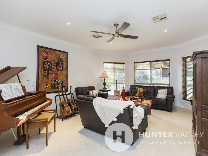 6 CARELLEN CLOSE, Bolwarra Heights NSW 2320