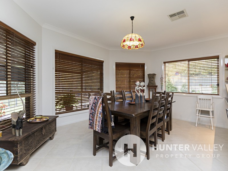 6 CARELLEN CLOSE, Bolwarra Heights NSW 2320