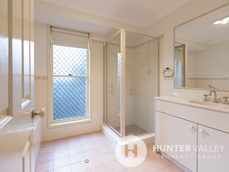 6 Tralee Close, Ashtonfield NSW 2323