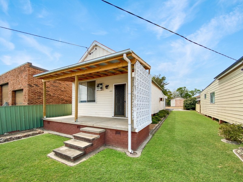 126 Deakin Street, Kurri Kurri NSW 2327