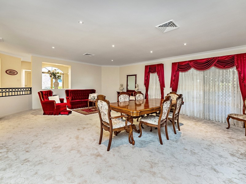 8 Linwood Close, Bolwarra Heights NSW 2320