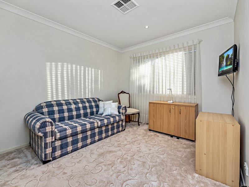 8 Linwood Close, Bolwarra Heights NSW 2320